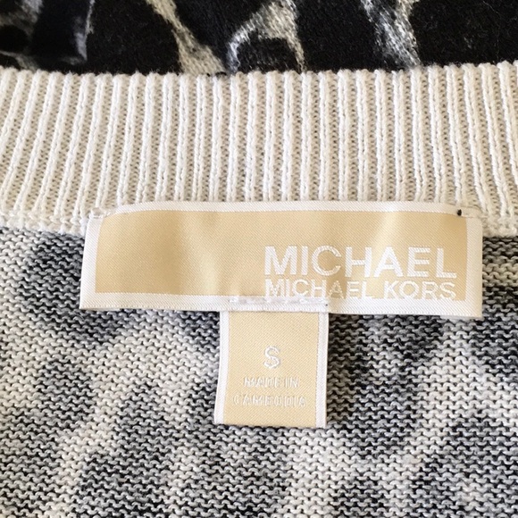 MICHAEL Michael Kors Animal Print V Neck Sweater - Picture 4 of 5